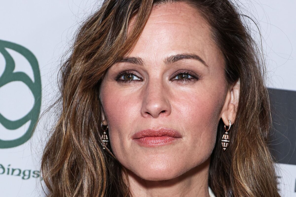     «Дженнифер обожает Джона»: бывшая жена Бена Аффлека счастлива с новым возлюбленным