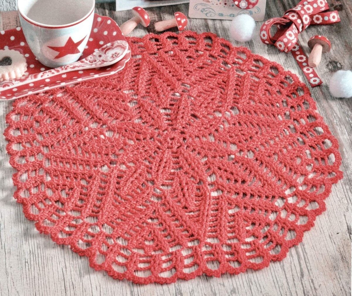 Аккуратная круглая салфетка