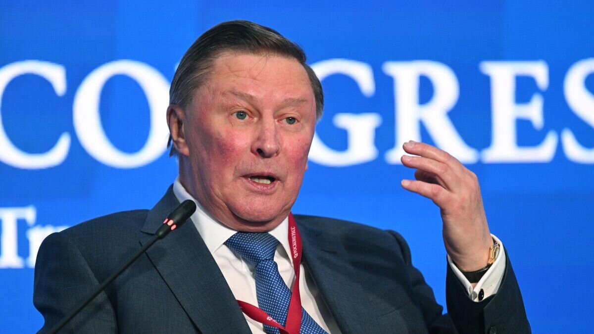    Специальный представитель президента Российской Федерации по вопросам природоохранной деятельности, экологии и транспорта Сергей Иванов © РИА Новости / Григорий Сысоев