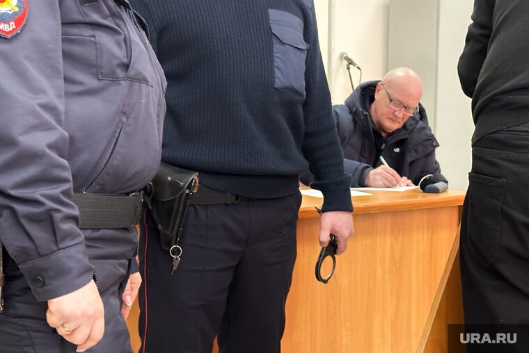    Экс-руководителя взяли под стражу в зале суда после оглашения приговора