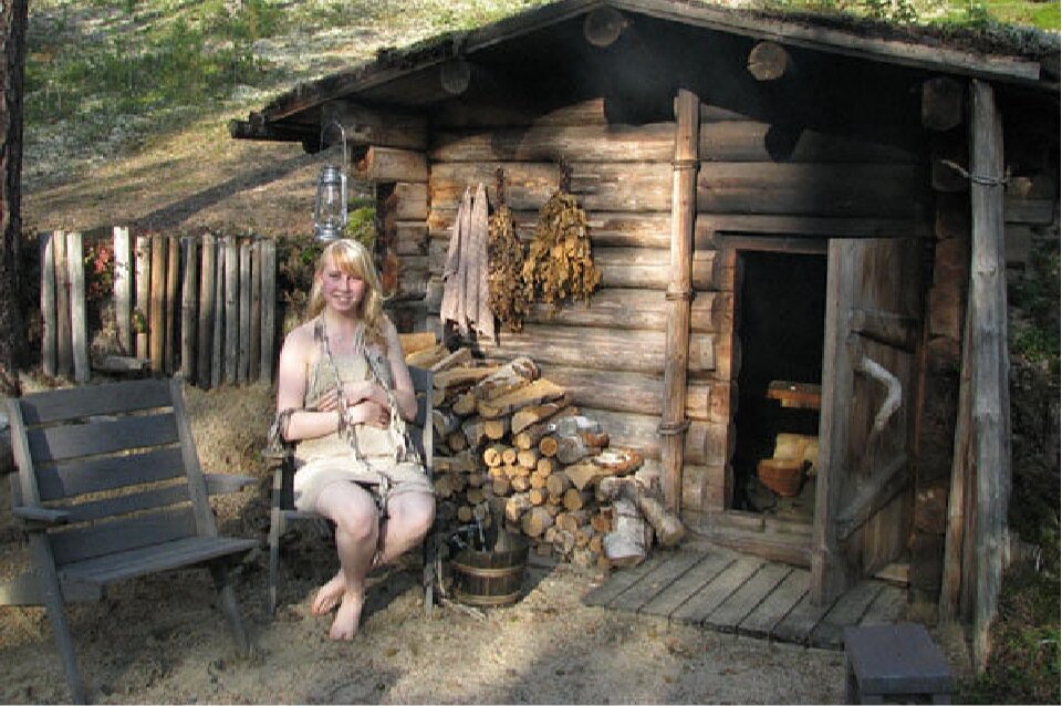 русские девушки в сауне. деревенская баня. женщины в деревенской бане видео. женщины в деревенской бане. мужчины в деревенская баня.