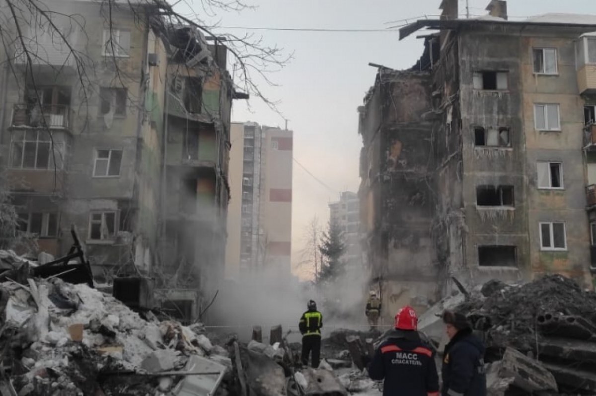    Число жертв взрыва газа в доме в Новосибирске достигло 15 человек