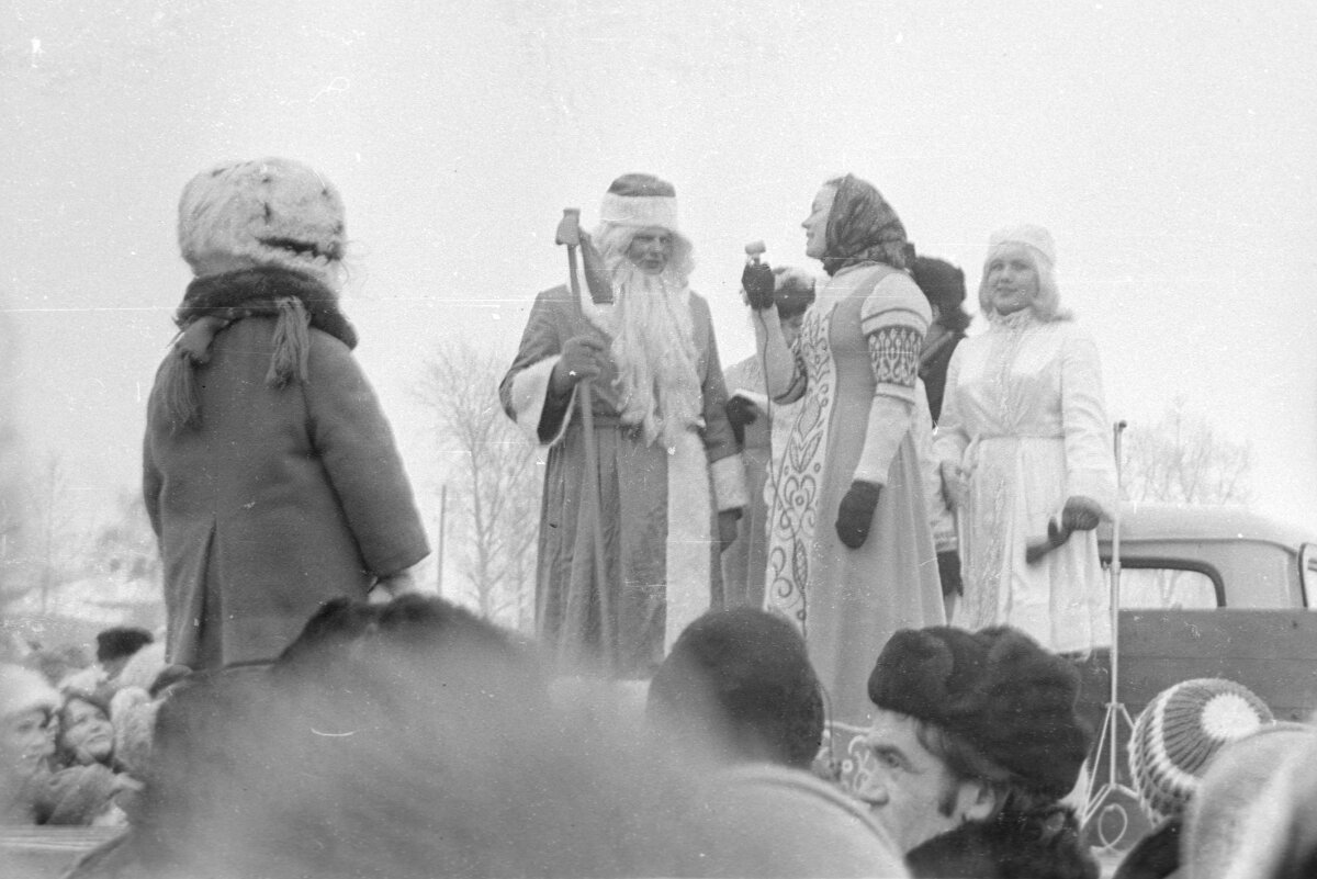 Праздник "Проводы русской зимы" в Лебедяни. Фото: В.М. Ясенков. Начало 1970-х годов
