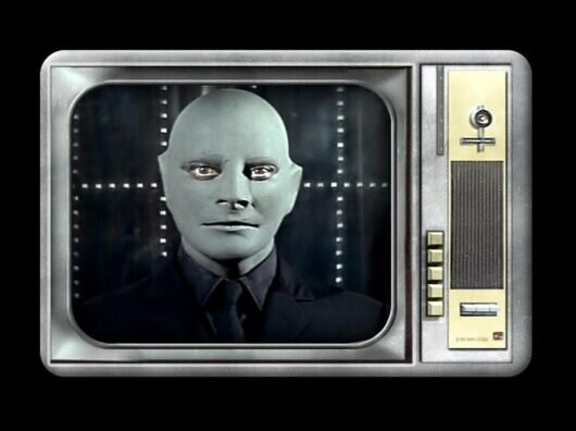    взлом телевидения из фильма "Фантомас разбушевался!" // фото: gretakey.blogspot.com/2021/06/fantomas-film-fantomas-film-1964.html