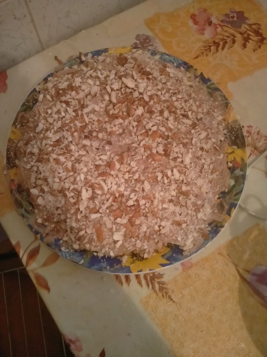 Готовый торт)) Украшать не могу))