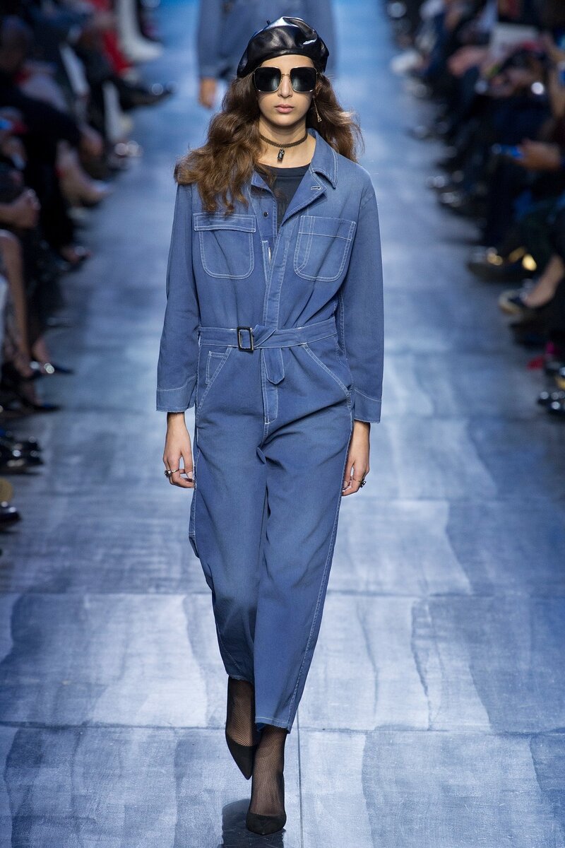 Christian Dior Fall 2017 Ready-to-wear. Фото: Yannis Vlamos / indigital.tv. Источник: vogue.com