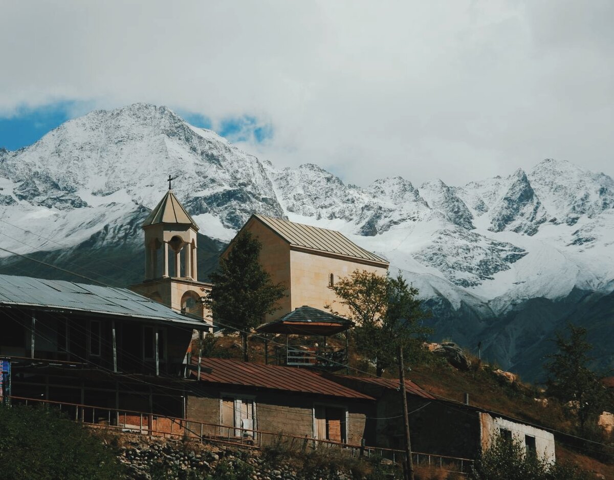 Итак, мы продолжаем с вами знакомство с картвельскими языками и сегодня поговорим о сванском языке.