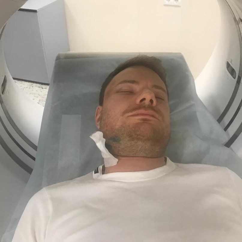 Данную историю осветил в своем инстаграме Тимати. По его словам: "Телепнев Александр Александрович (депутат по Пермскому краю, так же глава Пермского ММА и мастер спорта по рукопашному бою) в субботу утром, вдвоём со своим трусливым дружком (в группе лиц) будучи в не трезвом состоянии (о чем уже свидетельствуют как минимум 15чел) в ночном клубе "Дом Культуры" сломал челюсть, и нанёс черепно-мозговые травмы, на чем не остановился и добил вдвоём ногами моего друга и коллегу Dj Smash за то, внимание: что он отказался сделать фото на память!!!"  
"Так вот ПЕТУШОК ты ё****ый, ты же профессионал ?! А развалил парня, который не то что драться не умеет, а тяжелее диджейской сумки в руках ничего не держал, ещё и добил вдвоем ногами !!! Я зачем все это пишу, не с целью из себя правозащитника строить, просто хочу что бы жители замечательного города Пермь (который прославляет на всю страну Dj Smash являясь успешным артистом) знали какой гнилой ПИДАРАСТ живёт у них в городе. Что бы в Москве обратили внимание на члена, региональной партии, что бы может быть губернатор Пермского края - Решетников Максим Геннадьевич прочитал это и дал соответствующие поручения правоохранительным органам. Мне жаль, что не я там оказался в ту ночь. Но ничего, мир круглый, все возвращается, в следующий и ТЫ можешь оказаться в сложной ситуации"