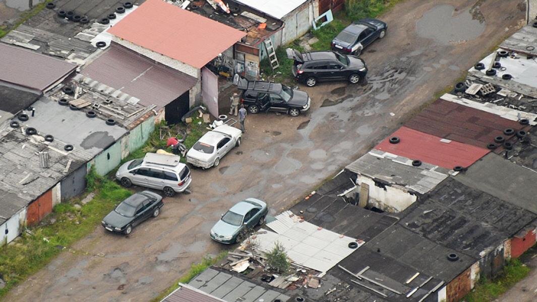 Гаражи — универсальное помещение для теневого бизнеса. Фото: РИА Новости/Алексей Филиппов