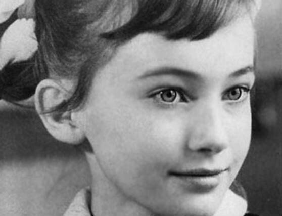 фото взято -https://uznayvse.ru/znamenitosti/biografiya-larisa-guzeeva.html