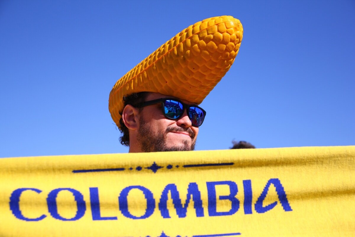 Фанат идеи 8 букв. Зрители на трибунах. Алькатрас партизан белград. Прикольные плакаты болельщиков. Фанат идеи 8 букв.