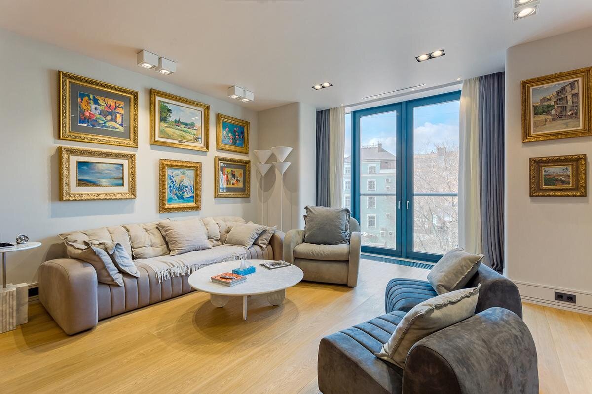 Здесь мог быть текст.