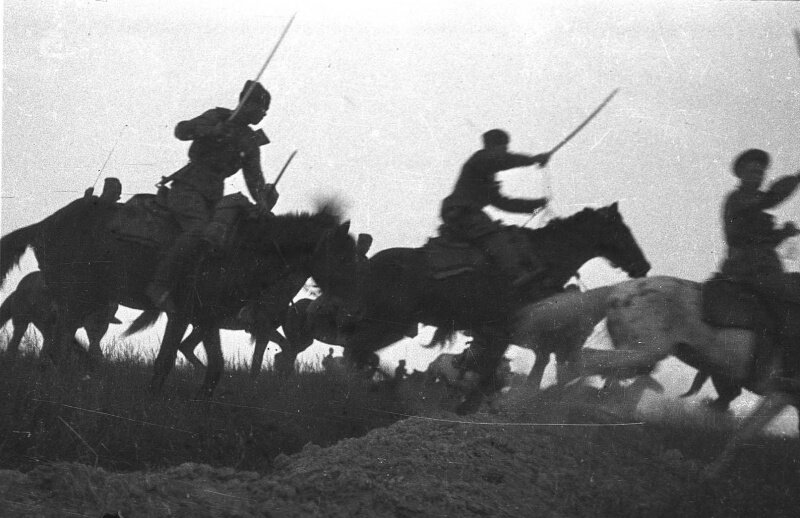 Советская конница в рейде по немецким тылам. 1942.