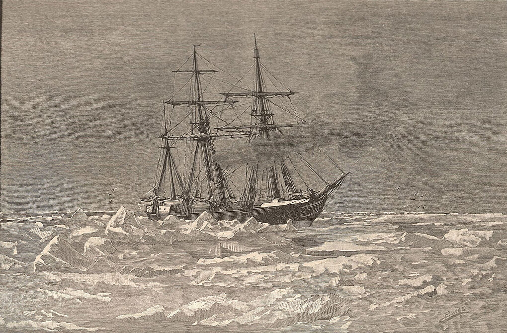 «Насколько можно охватить глазом — всюду простирается лед. Он имеет такой вид, будто никогда не вскрывался, да и в будущем не вскроется. В виду острова Врангеля начались мощные ледовые сжатия. Корабль стонал и трещал, и я ждал, что при следующем напоре льдов дубовый корпус не выдержит. Давление было ужасающим. Я не знал такого шума на суше. Грохот, треск, скрежет, глухие удары, бывающие при обвале дома, лишь отдаленно напоминают шум сжатия ледяных полей…» 