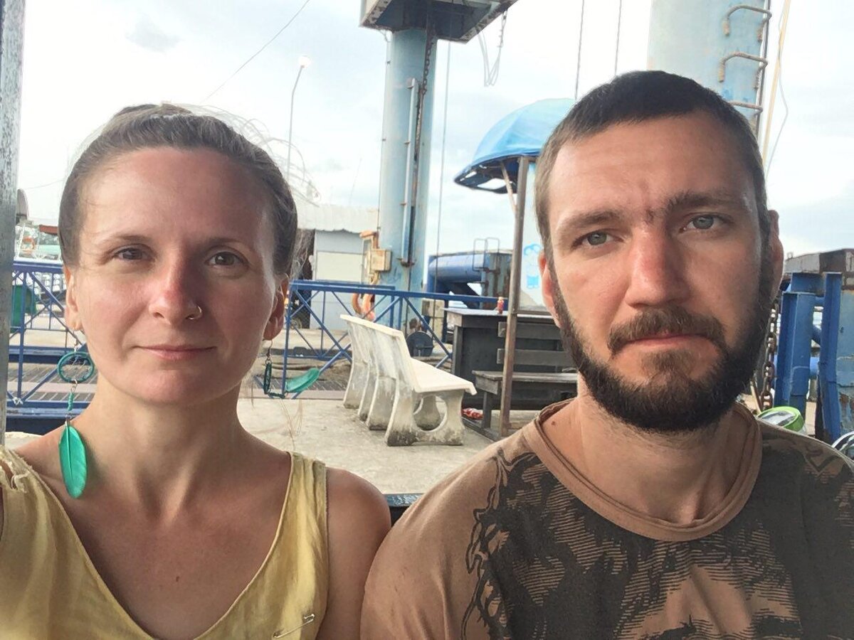 Ждём паром. 