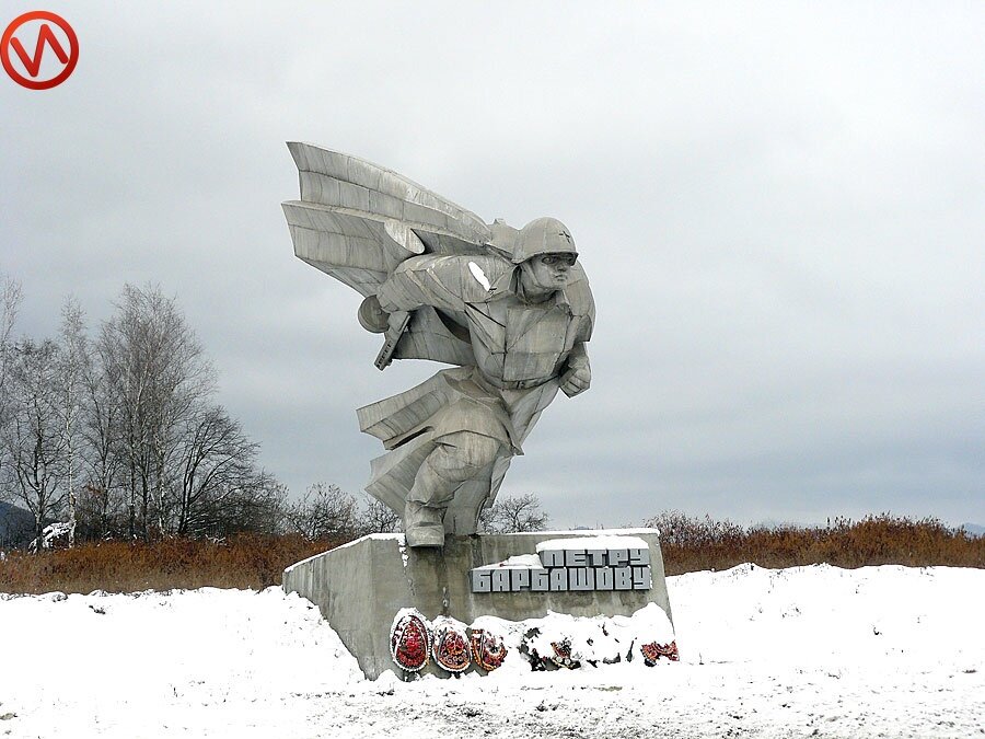 Памятник барбашова. Памятник барбашова. Памятник петру барбашову во владикавказе. Памятник петру барбашову. Памятник петру барбашову в северной осетии.