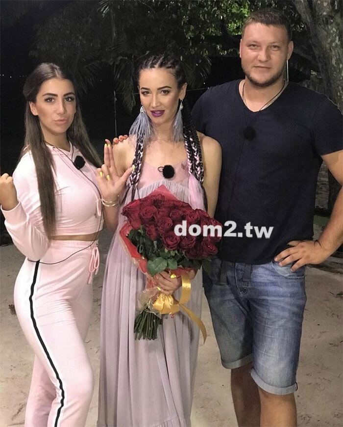 Недавно Дима Кварацхелия вдруг осознал, какую невероятную услугу им оказали на Доме 2, выпроводив их на улицу