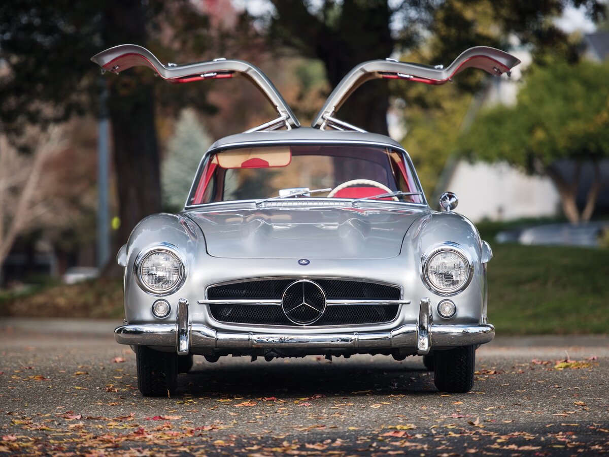 Мерседес Бенц 300sl ретро 1957г