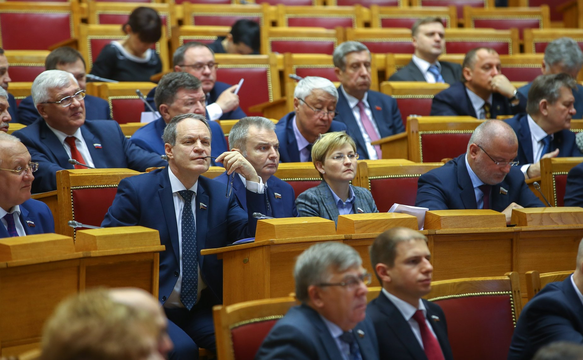 Федеральное собрание парламент. Гос Дума Федеральное собрание РФ. 28 Федеральное собрание – парламент Российской Федерации.. Заседание государственной Думы РФ И совета Федерации. Парламент совет Федерации.