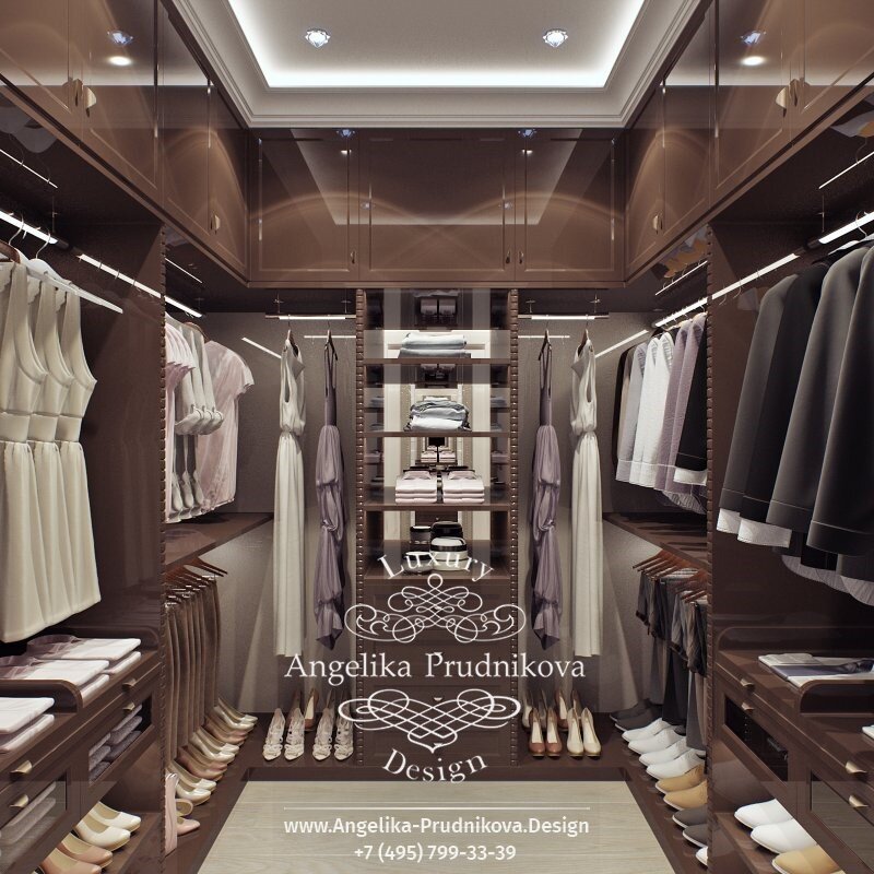 На фото: Маленькая гардеробная комната в ЖК «Симоновский»