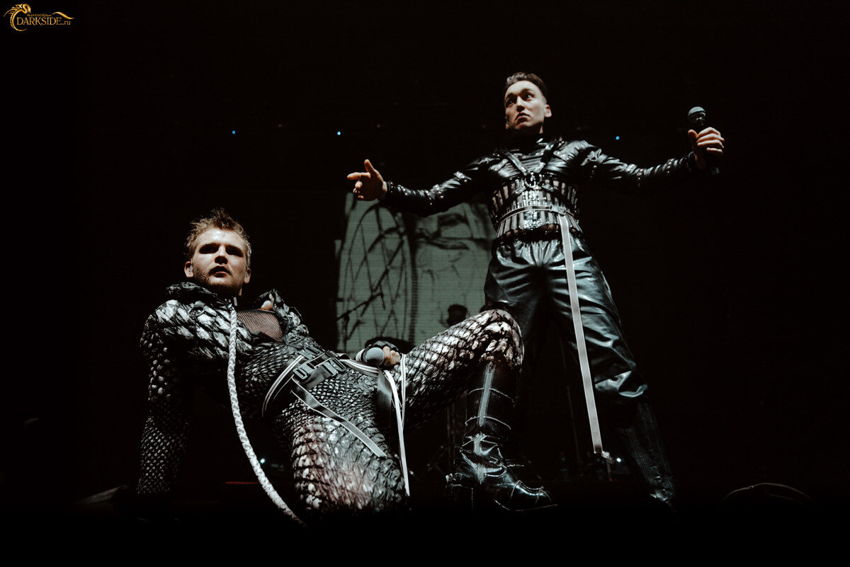 Hatari - антикапиталистическая БДСМ перформанс-арт группа из Исландии. Исполняют песни в жанре EDM. Участники Евровидения-2019 от Исландии. Фото взято из поиска Яндекс.