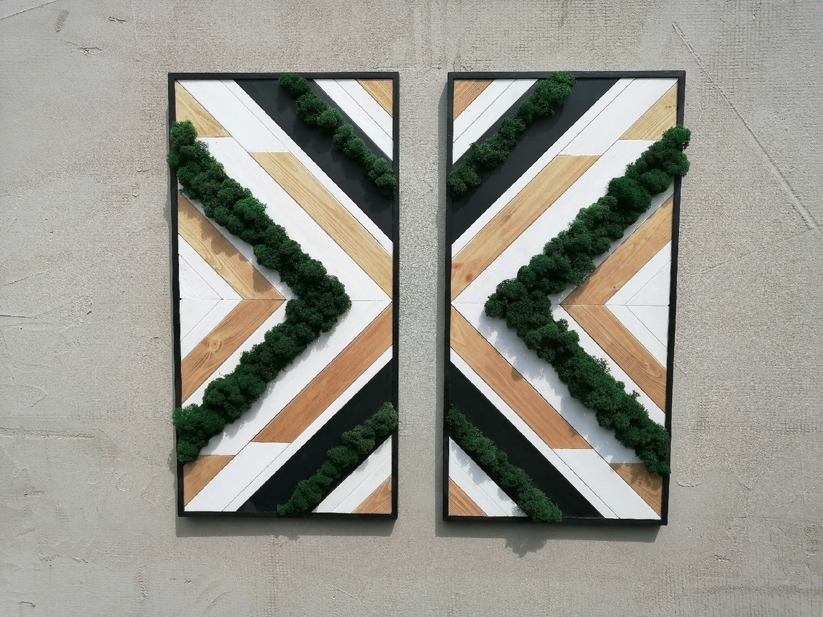 Панно из реек со стабилизированным мхом