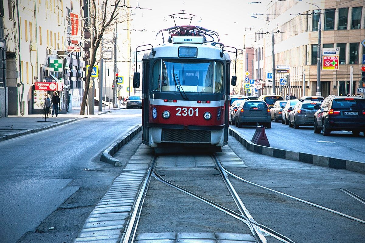 Трамвайная "стрелка" в Москве, источник фото kipmu.ru