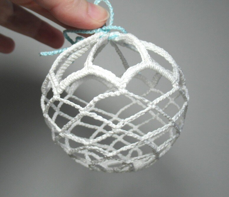 Вязаный крючком шар