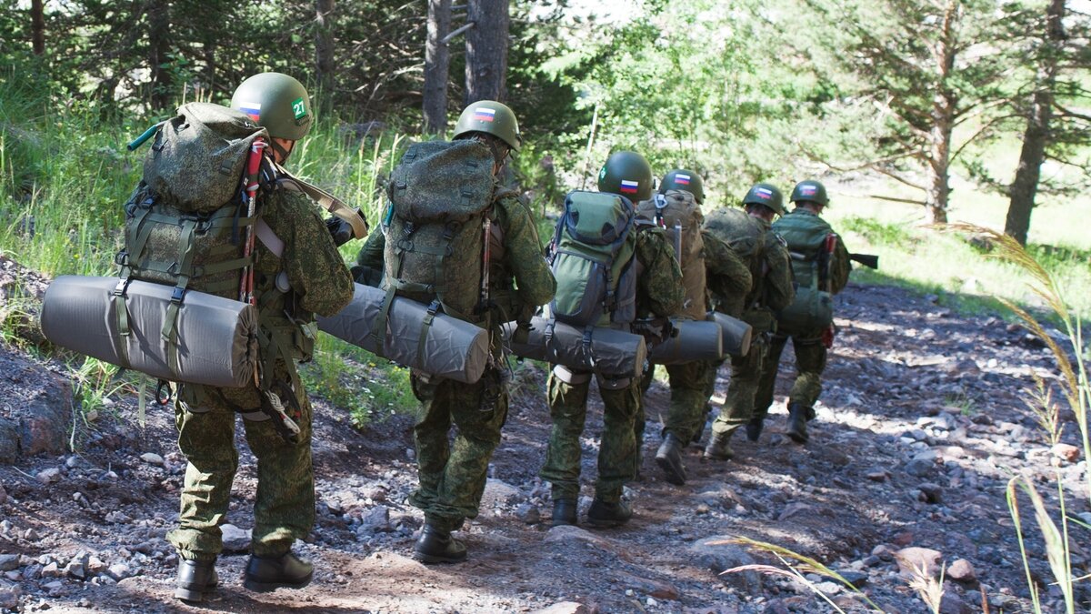 Русские солдаты в походе