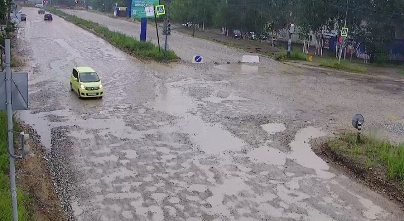 Жители Тынды просят администрацию города привести в порядок дороги, на то время, пока те ищут нового подрядчика!