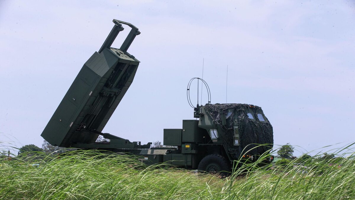 Установка РСЗО  HIMARS американского производства. фото: картинки  яндекса.