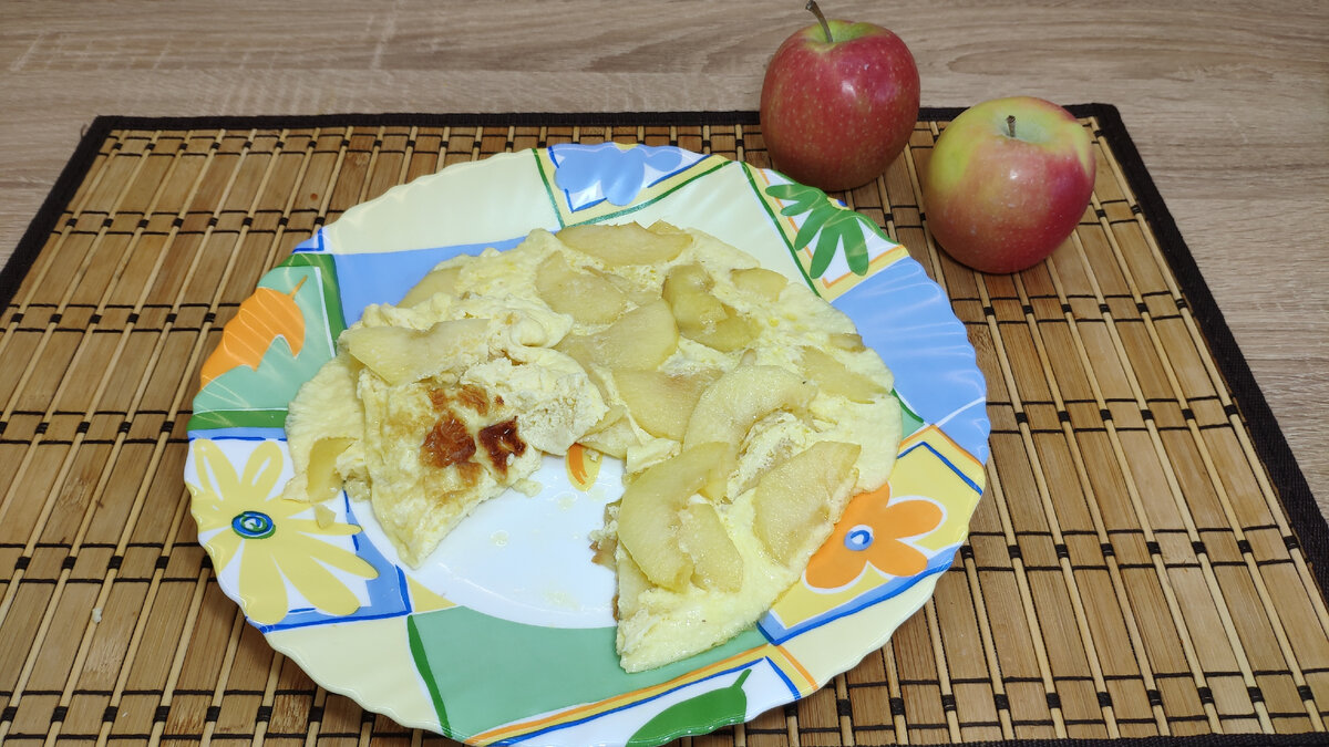 Что приготовить на завтрак из яблок: три необычных рецепта