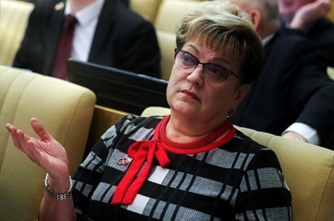 На очередном 3аседании Госдумы народный депутат Алимова 6есстрашно подняла один и3 самых та6уированных вопросов.-3
