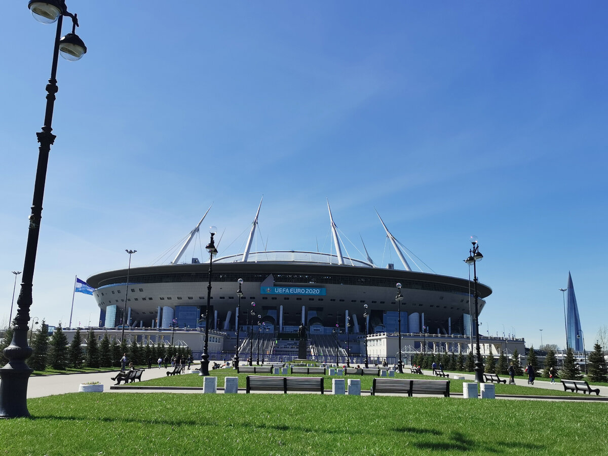 Стадион "Газпром Арена" . Санкт-Петербург