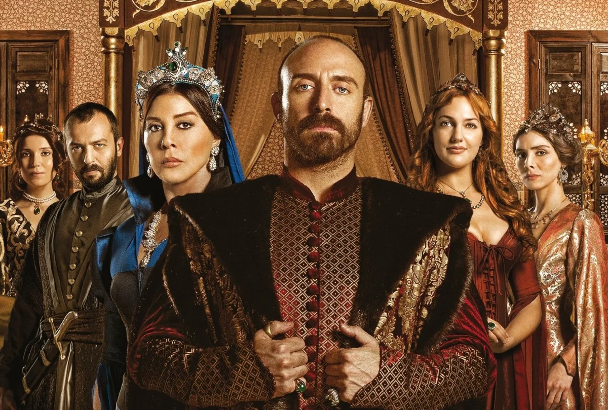 Велико великолепный. Бехрам Паша великолепный век. Султан Сулейман сериал. Султан Сулейман 1 сезон. Muhteşem Yüzyil великолепный век (2011–2014)