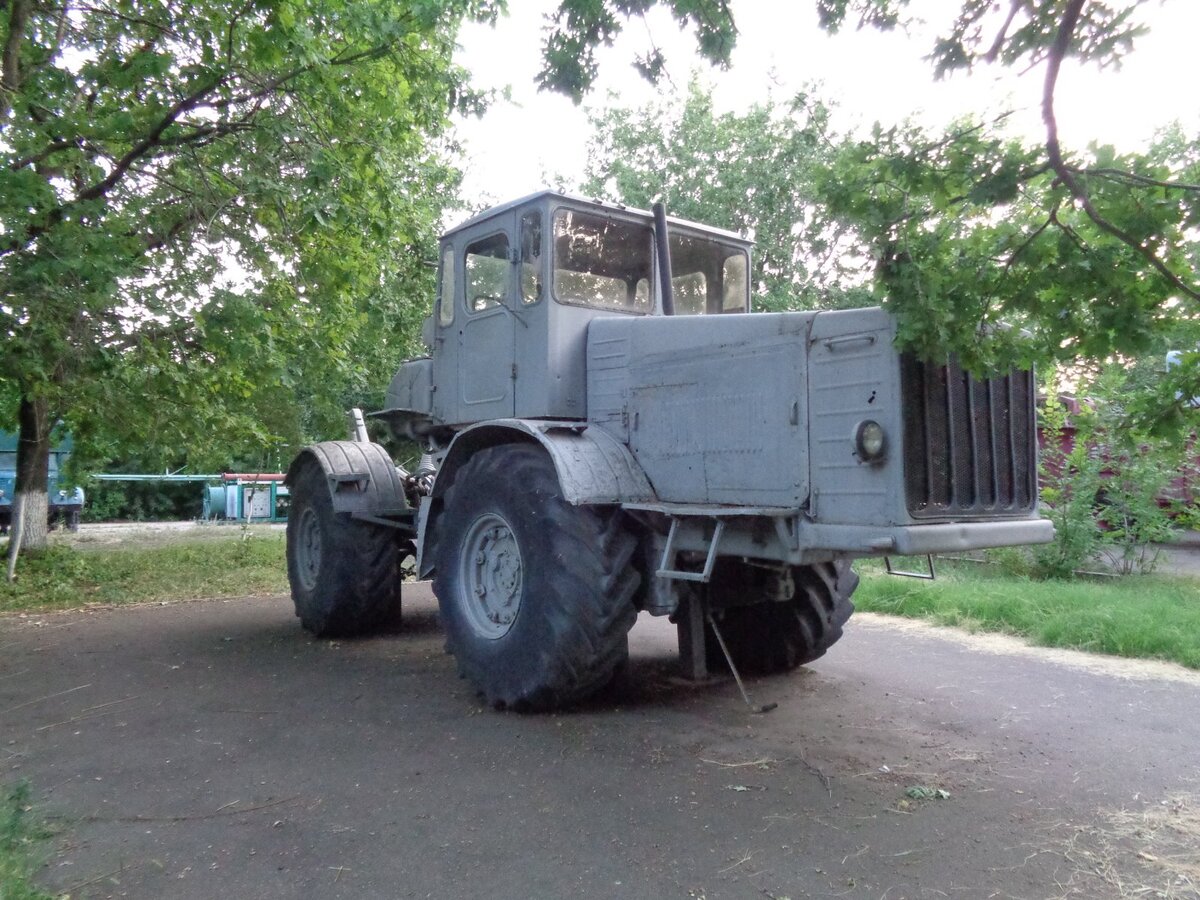 Почему трактор К700 в СССР считали не только самой сильной, но и самой  опасной машиной | Техника времен СССР | Дзен