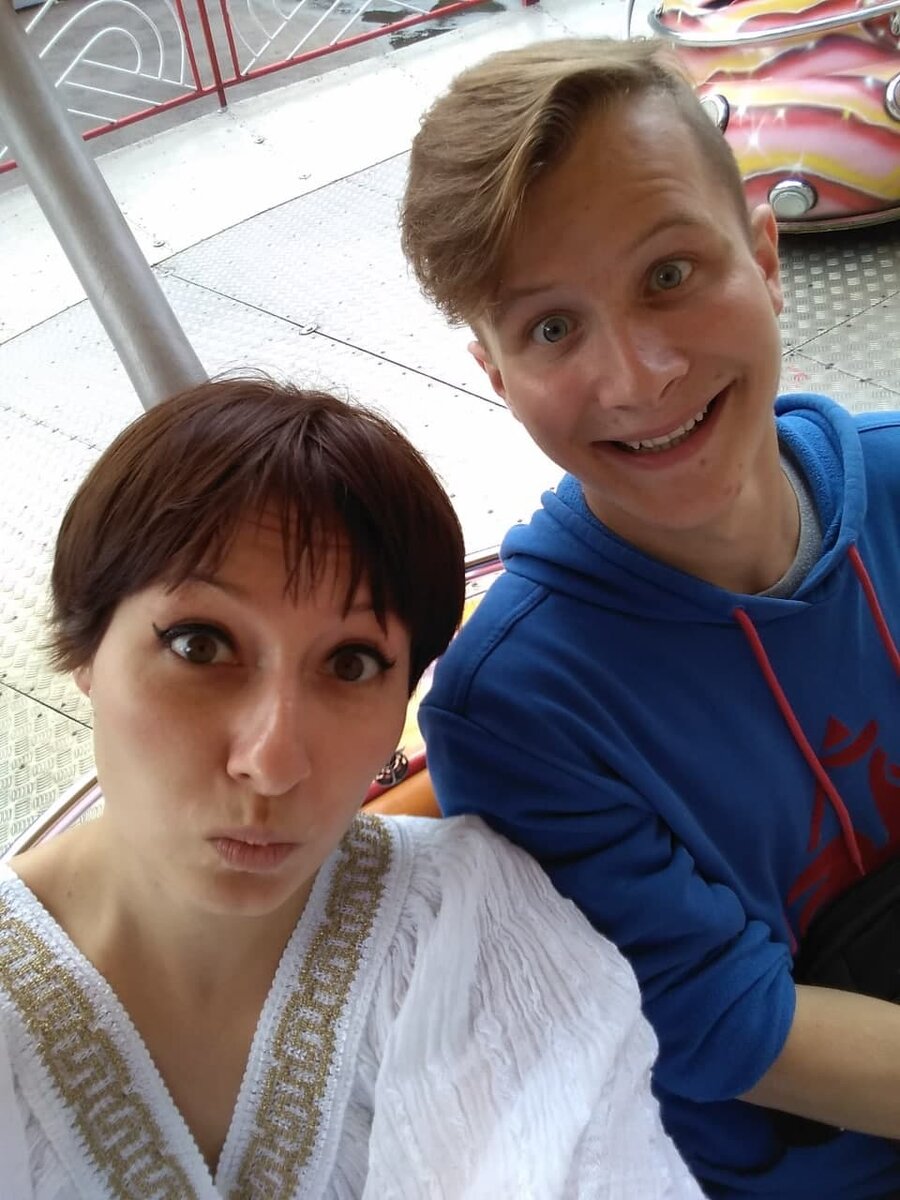 Саша Нелюба с Валерой на его 18-летие, фото из личного архива автора.