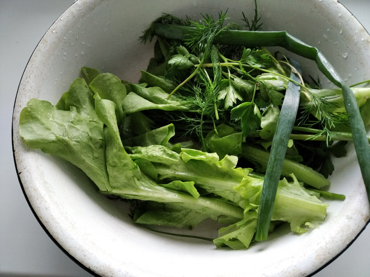 Ем зелень просто так, даже не режу