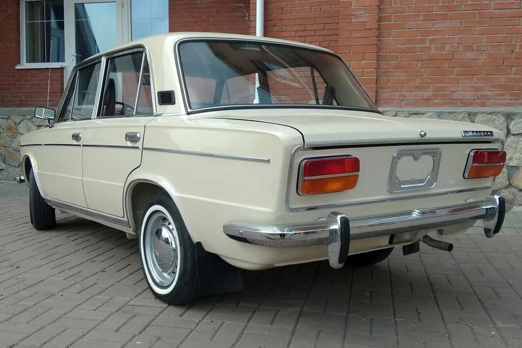 Lada 2103 1500s
