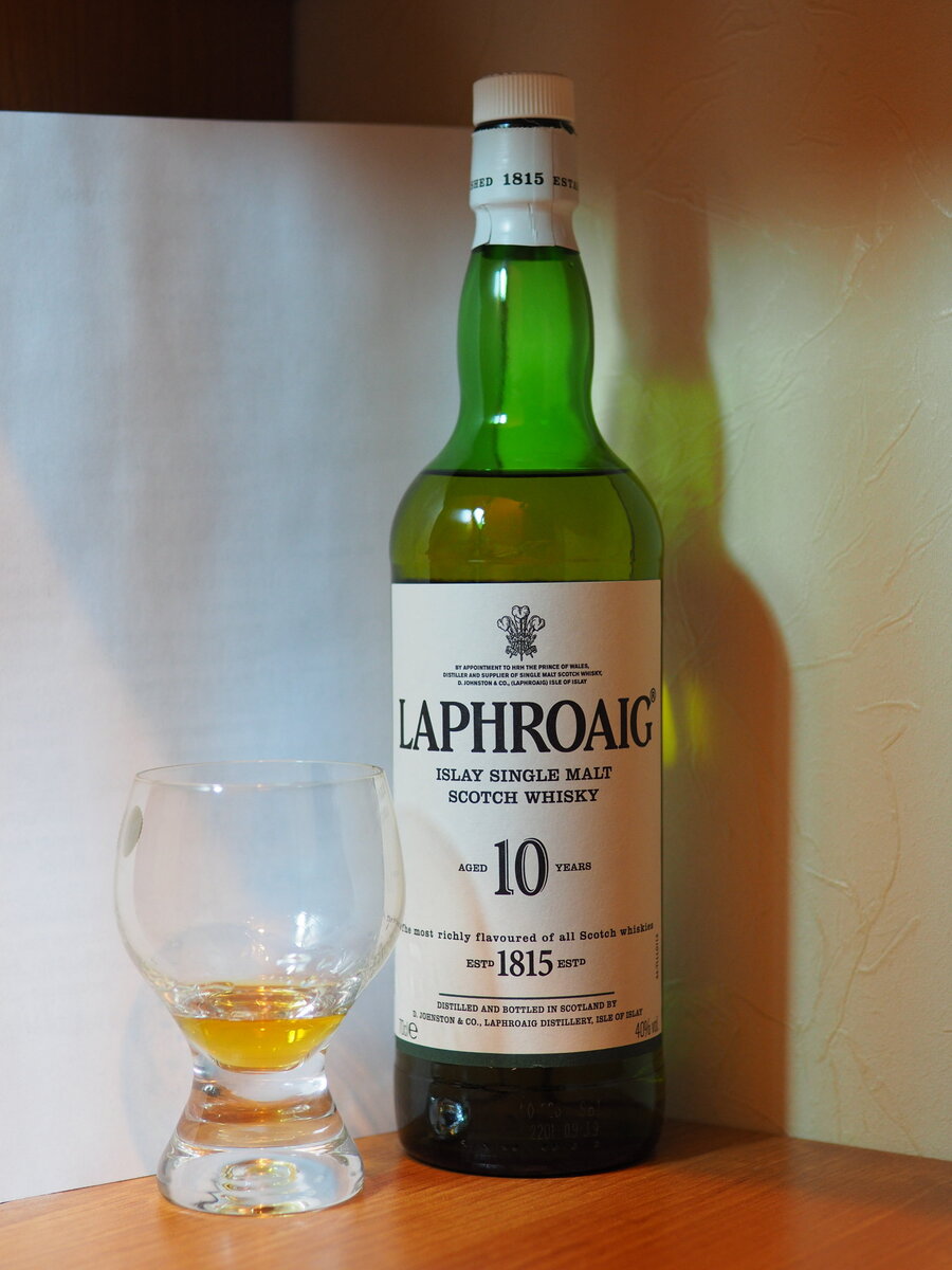 Пробую виски Laphroaig 10. Едкий запах моего детства | Мир Виски | Дзен