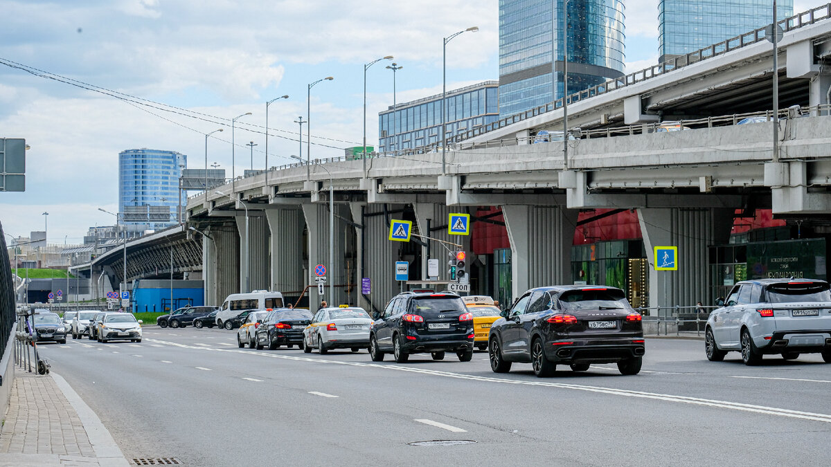 Освещение развязки в Москва-Сити. 