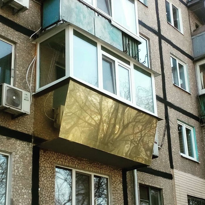 7 удивительных балконов, при виде которых испытываешь стыд5