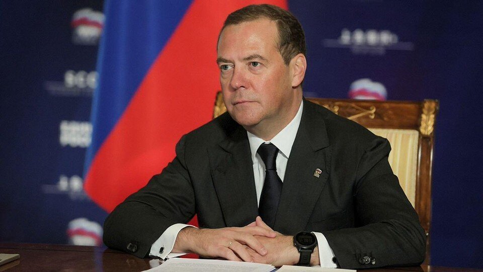     Медведев назвал введение санкций в отношении России объявлением экономической войны  GLOBAL LOOK PRESS
