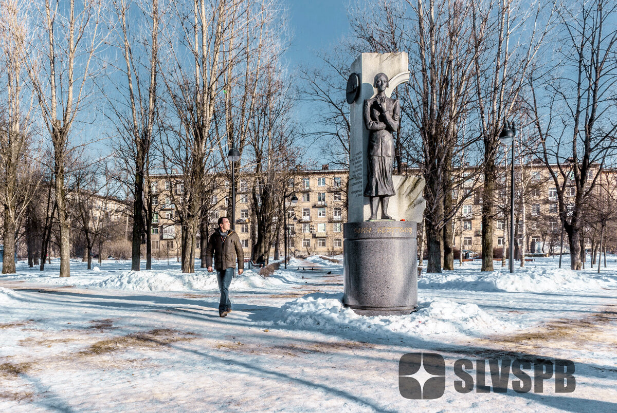 Памятник Ольге Берггольц