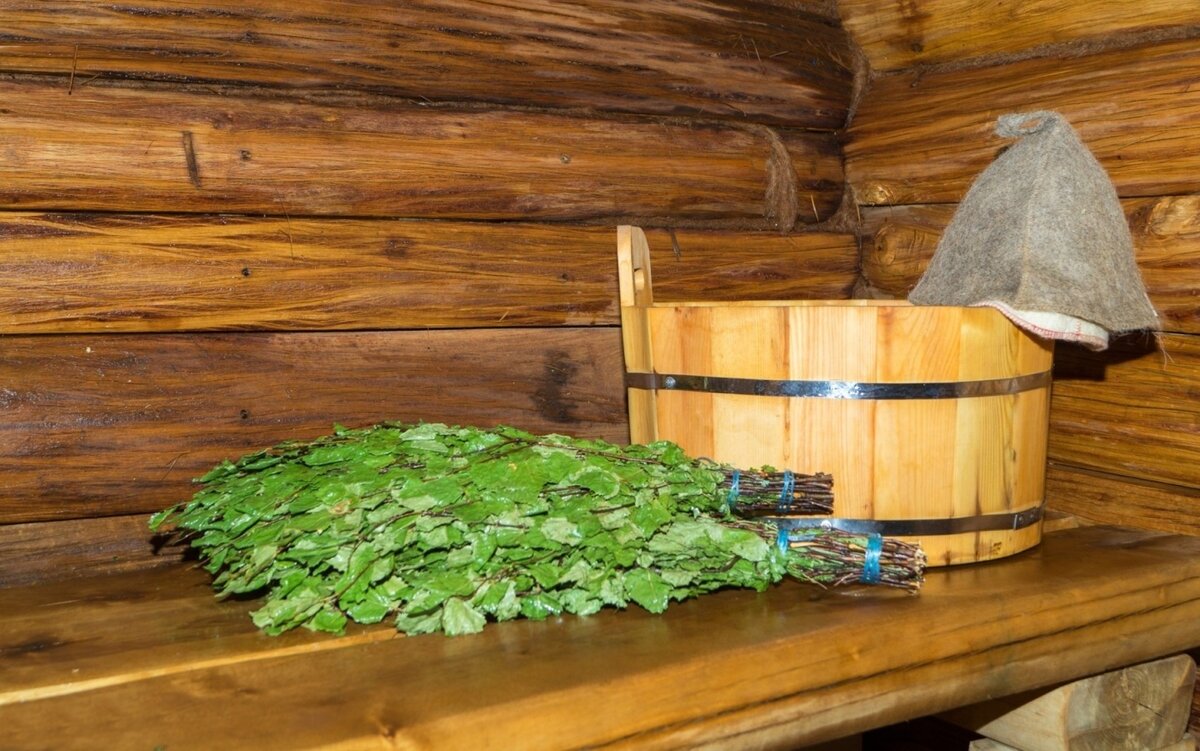 Закрыли в бане 100 градусов