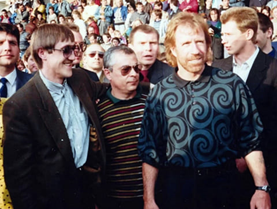 Мы бывшие спортсмены а ныне рекетмены. Юрий Ступеньков. Юрий Ступеньков кикбоксинг. Ступеньков Юрий ОПГ. Юрий Ступеньков Новокузнецк.