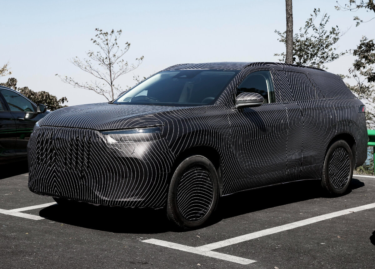 На фото: Кроссовер Chery Tiggo 9