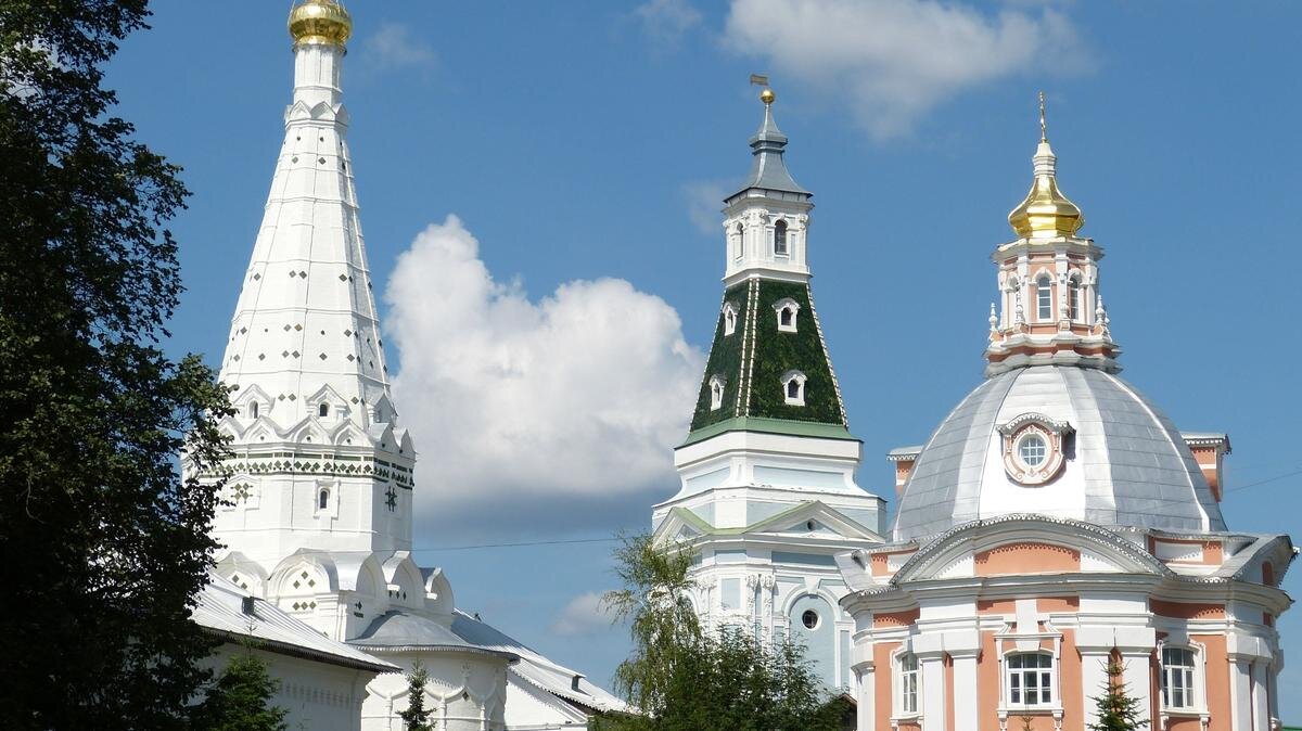 В родительские субботы принято почитать память умерших. Фото: Pxfuel.com