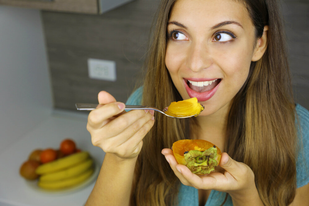    Хурма вкусна и полезна — но для всех ли?