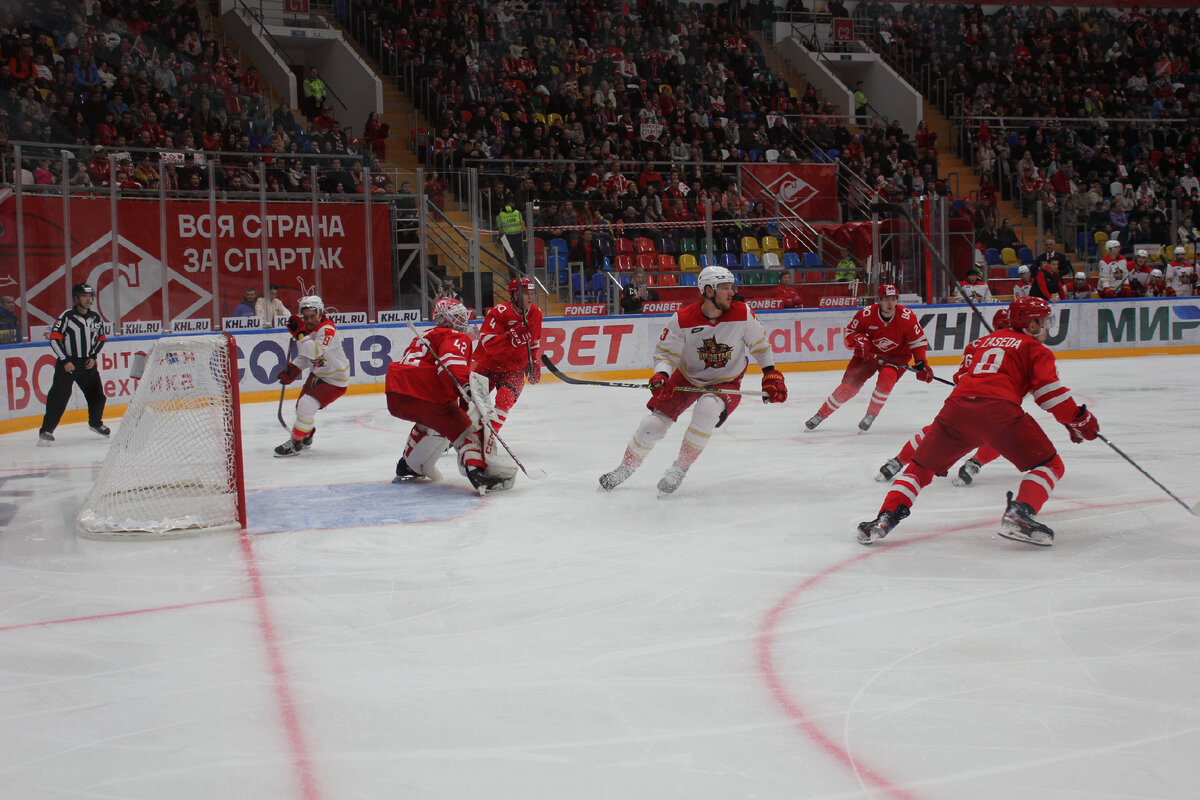 Фото: Красно-Белая Волна. «Спартак» - «Куньлунь»  4 ноября 2022 года. Мегаспорт